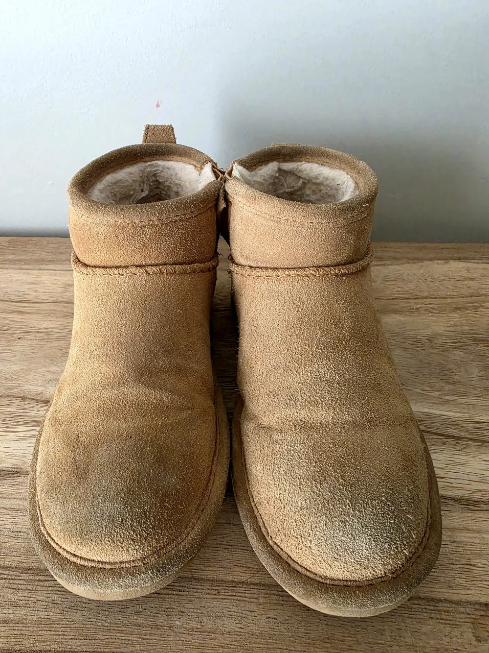 Bearpaw Kids Size 2 Boots